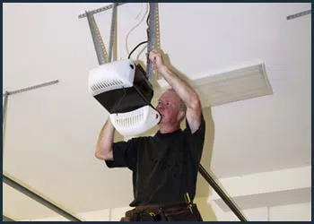 Garage Doors Store Repairs Leander, TX 512-746-1928 - cont-gdr-door-opener-08m